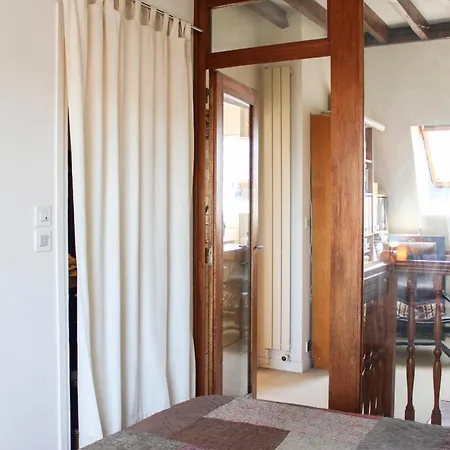 아파트 Family Duplex - With Balcony *
