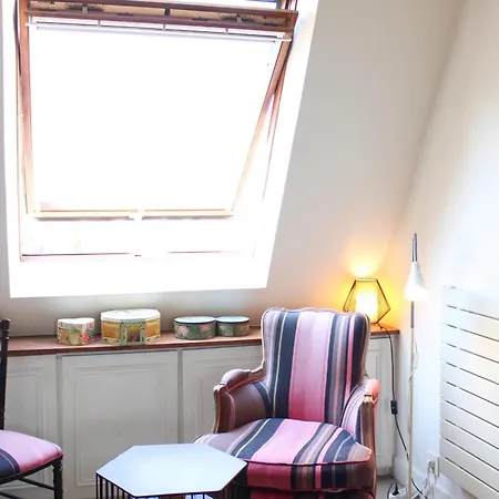 Family Duplex - With Balcony 아파트